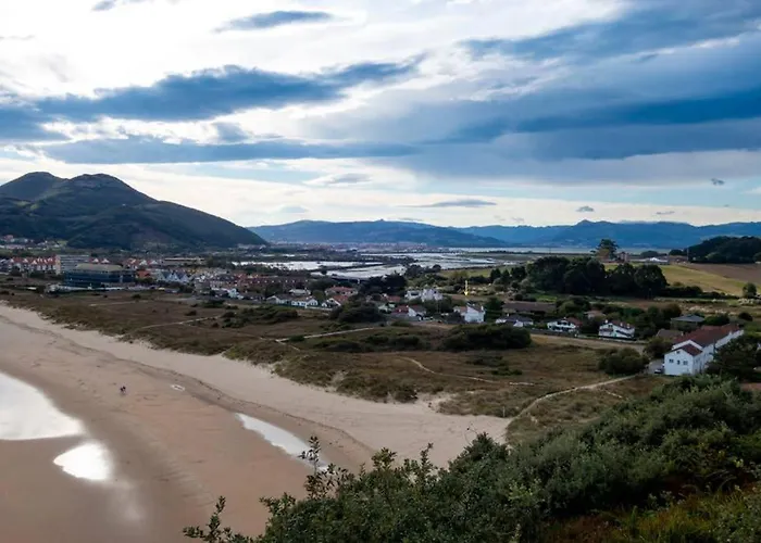 Espectacular Casa En La Playa De Berria *