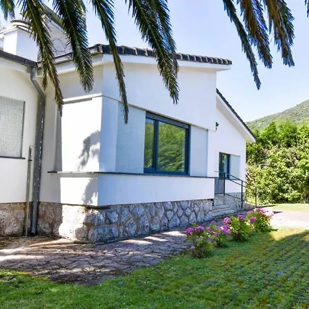 Espectacular Casa En La Playa De Berria *